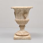 1044 6002 GARDEN URN